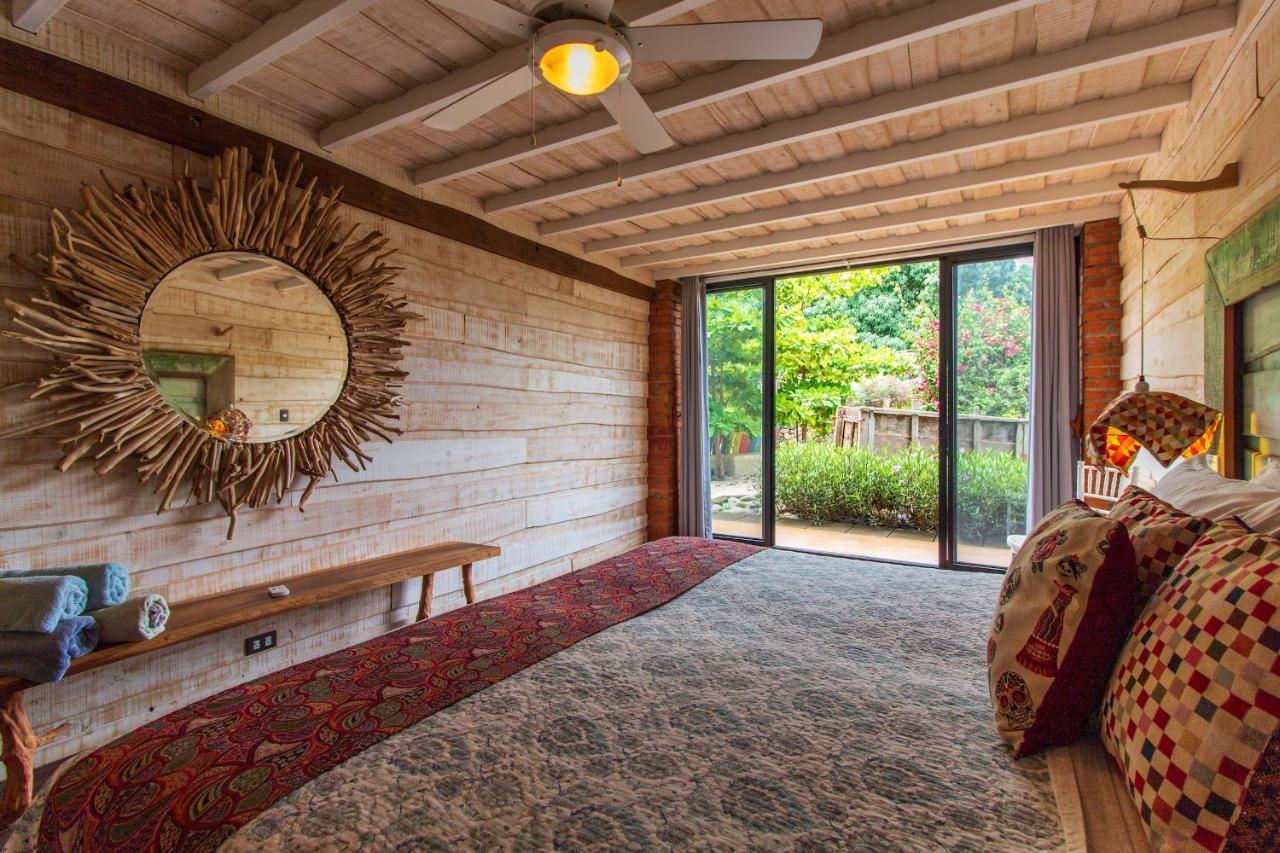 Latica Lodge Playa Negra Bagian luar foto